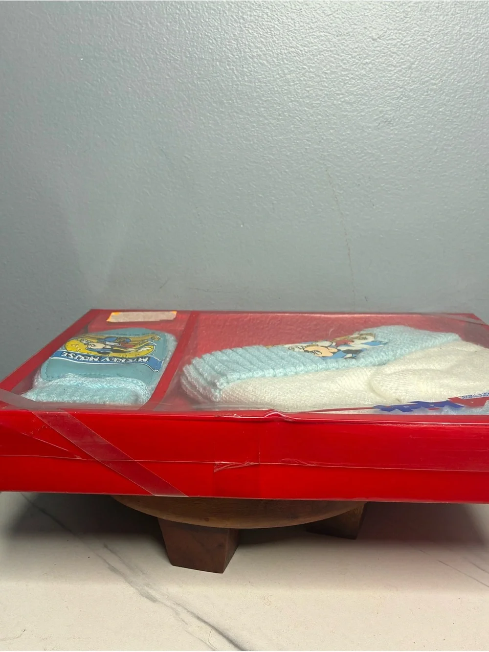Vintage Disney Mickey Mouse Baby Hat & Mittens Gift Set NOS Skiing Mickey